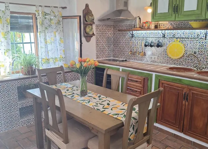 Casa Rural El Nino Santamaria , Con Piscina Y Wifi